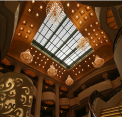 Skylight con paneles solares – Power Valley Hotel en China